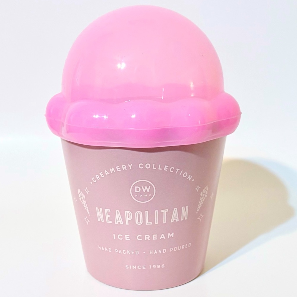 🍦DW Home Neapolitan Ice Cream Candle